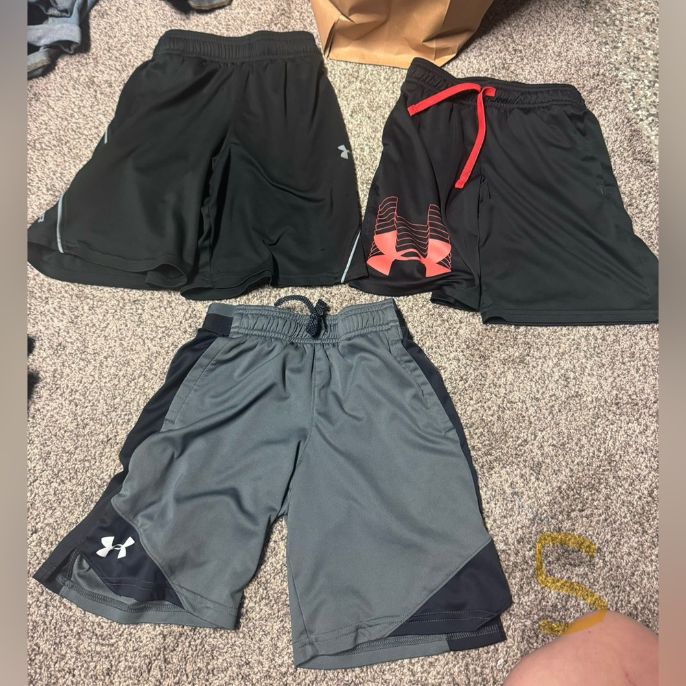 3 shorts all under armour size small